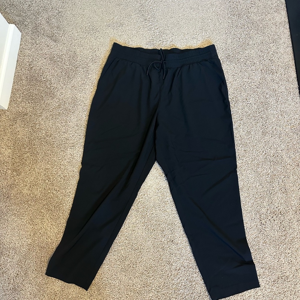GAP Black Runaround Pants XL
